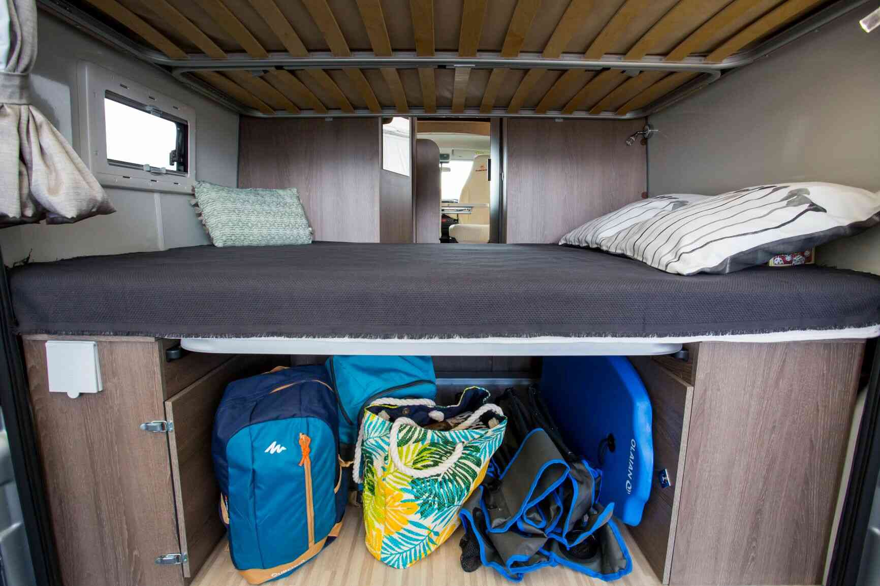 camping-car RANGER R 600  intérieur / autre couchage